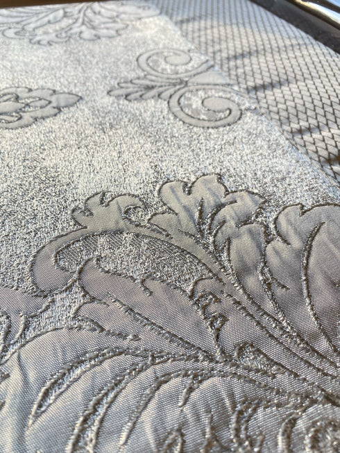 Prabangi austinių žakardo raštų lovatiesė "Gardine's Diva" su 2 pagalvių užvalkalais, pilka